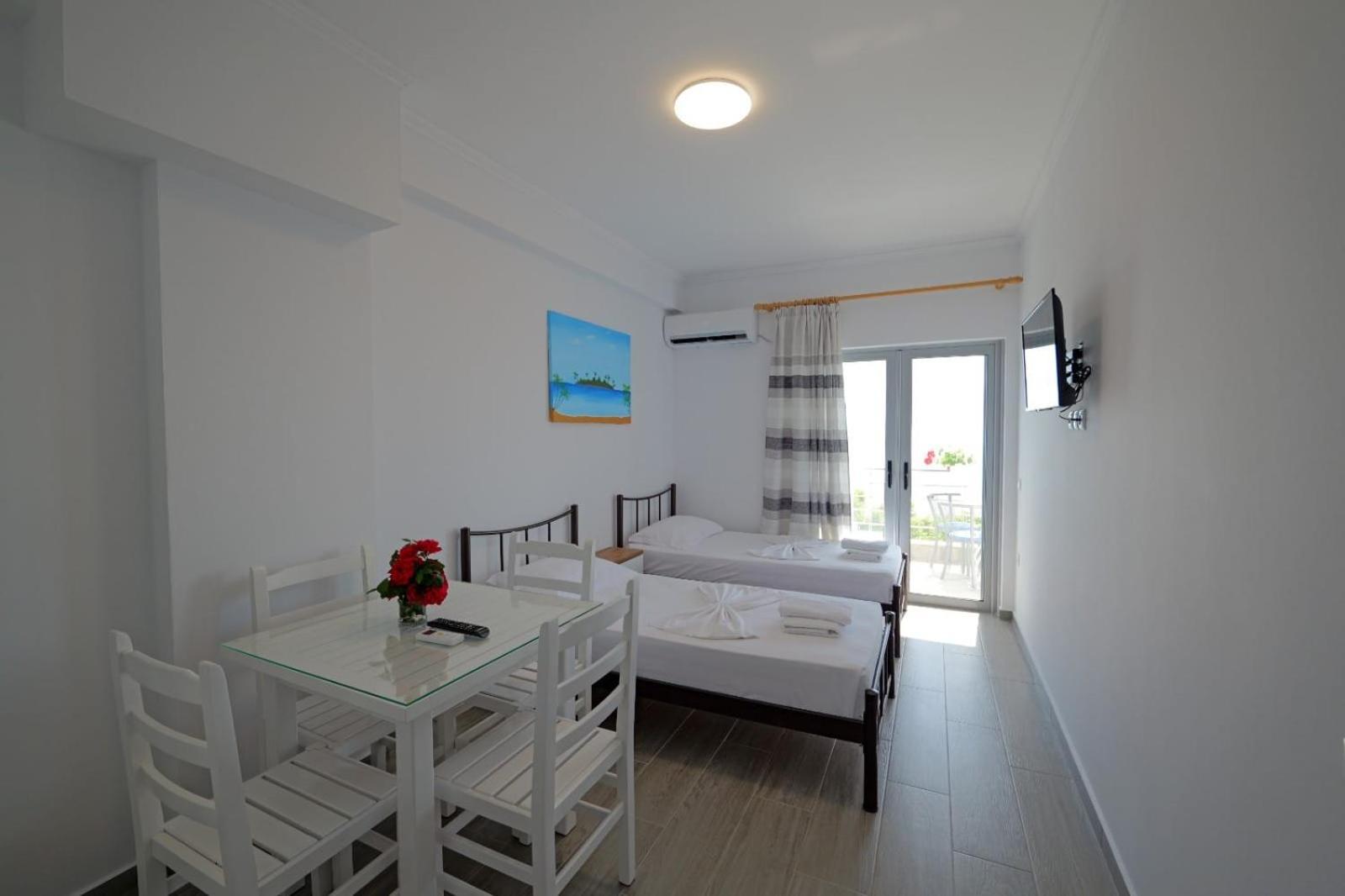 Eduard Lagji Apartament Lukove Bagian luar foto