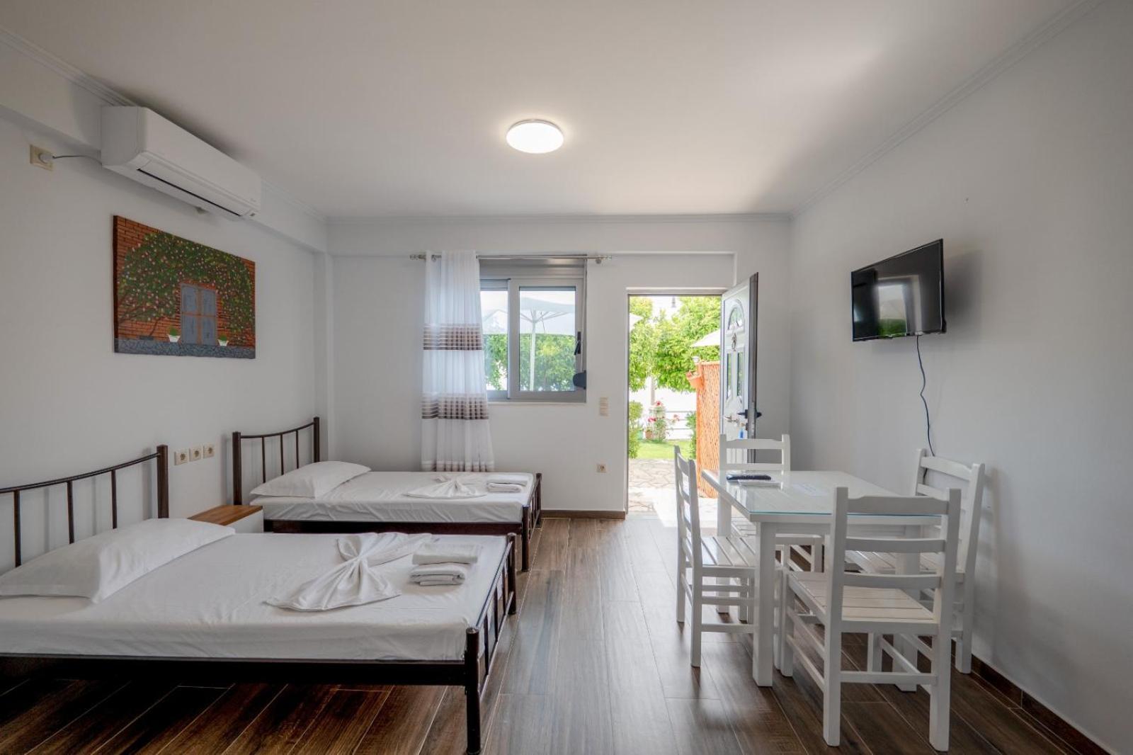 Eduard Lagji Apartament Lukove Bagian luar foto