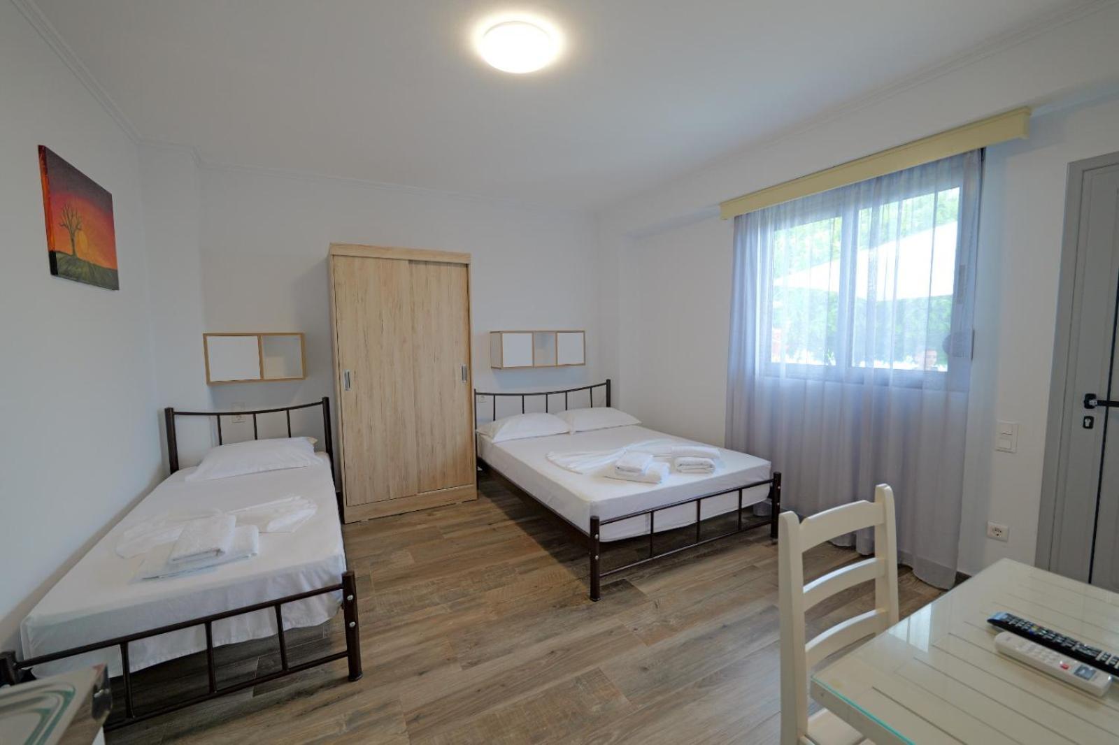 Eduard Lagji Apartament Lukove Ruang foto